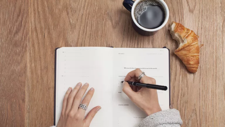 Social Media Copywriting: 10 secrets & expert tips