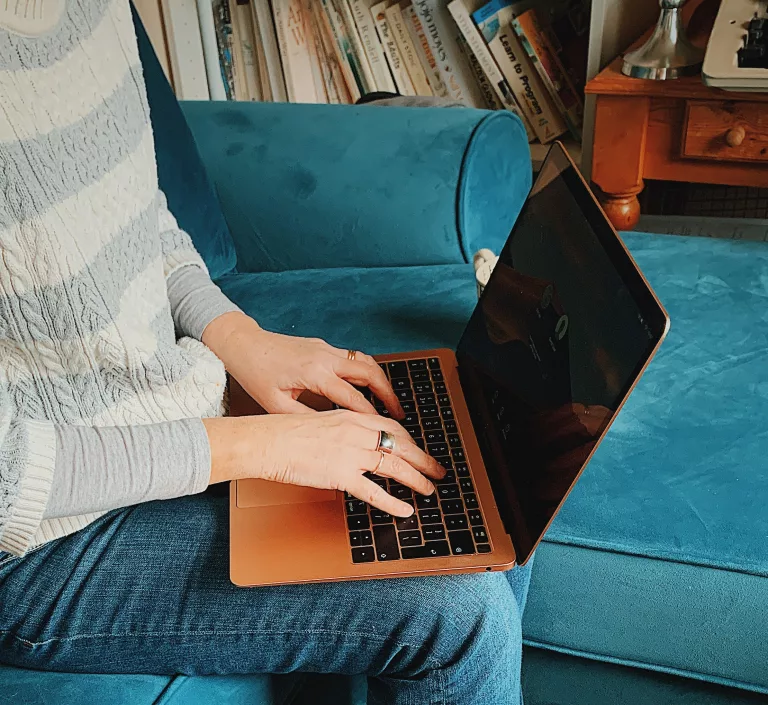 3 Simple Ways to Add Emotion in Your Social Media Copywriting