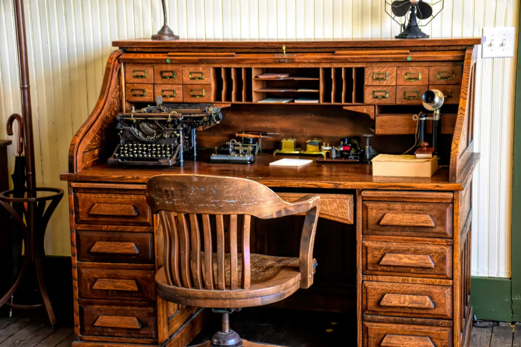 the poet aesthetic writing desk